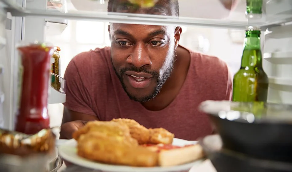 Comer rápido: cómo el estrés y la ansiedad afectan nuestra alimentación y salud