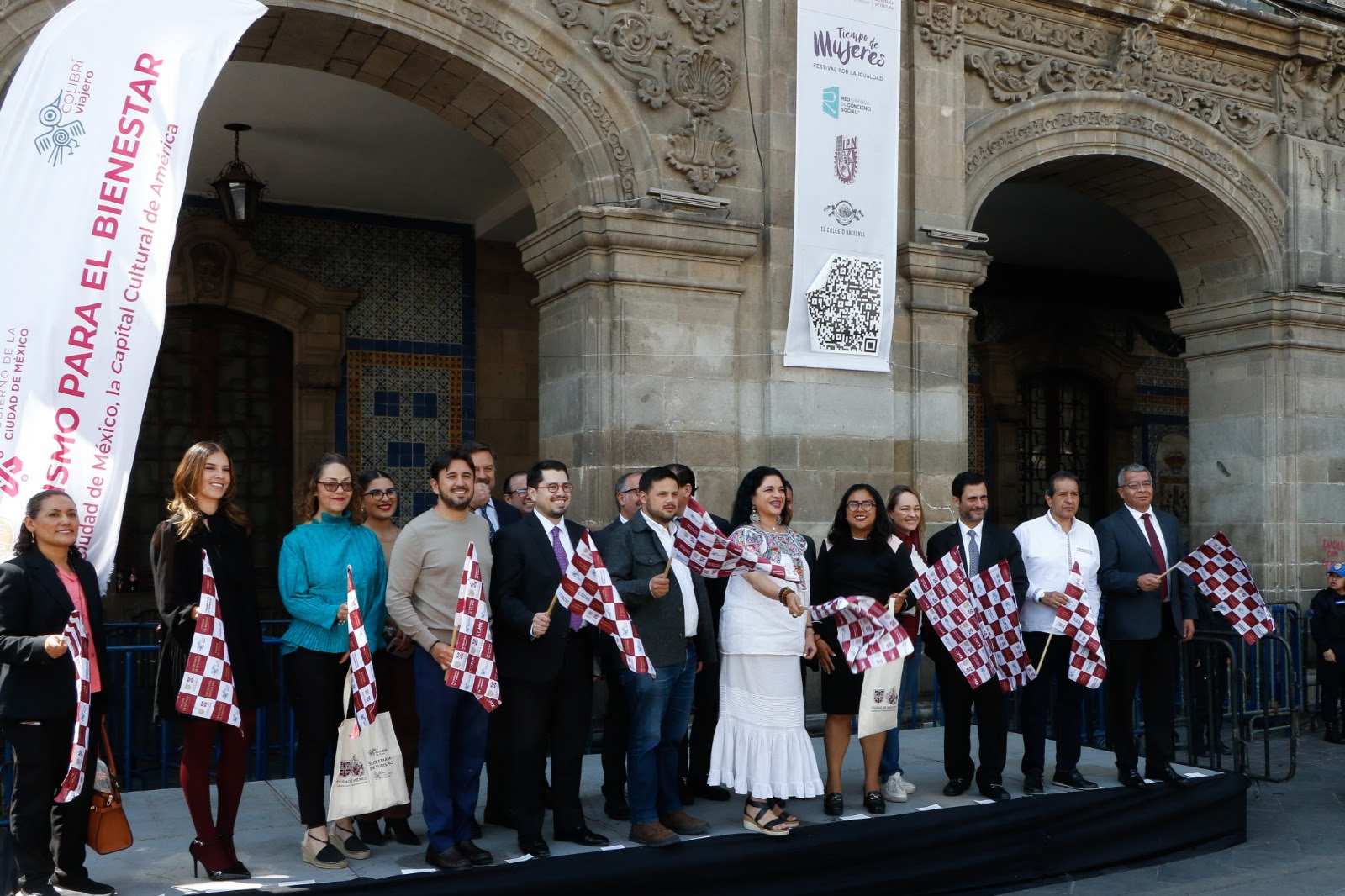 ¡A viajar! Gobierno capitalino lanza programa de turismo gratuito para adultos mayores