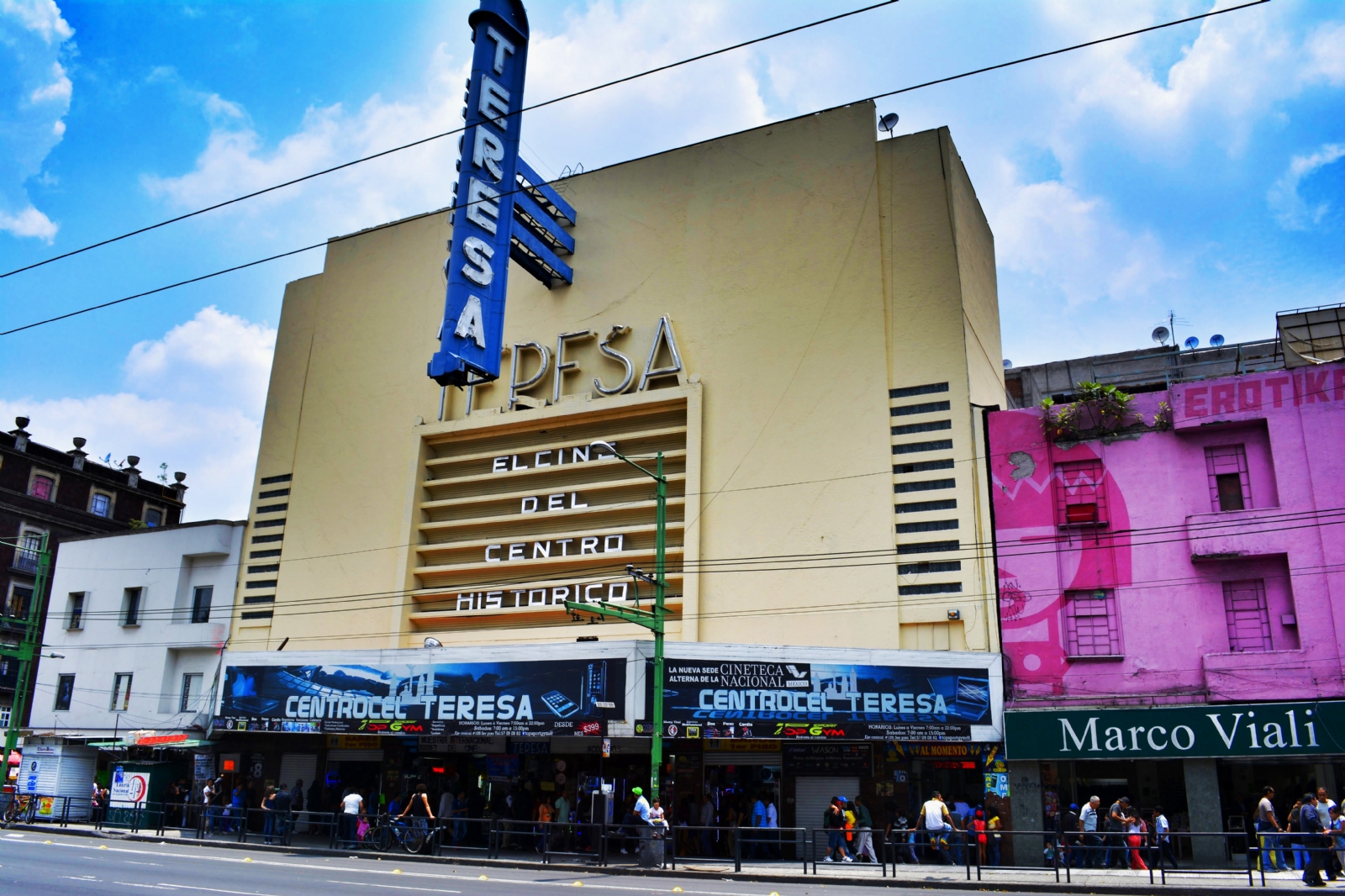 Los cines de barrio que sobrevivieron (y cómo puedes ayudarlos)
