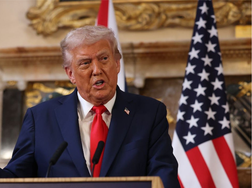 Trump triplica incentivo para que migrantes salgan de EE. UU. antes de fin de año