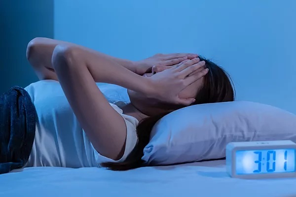 Dormir mal también inflama: cómo la falta de sueño impacta el sistema inmune y el metabolismo